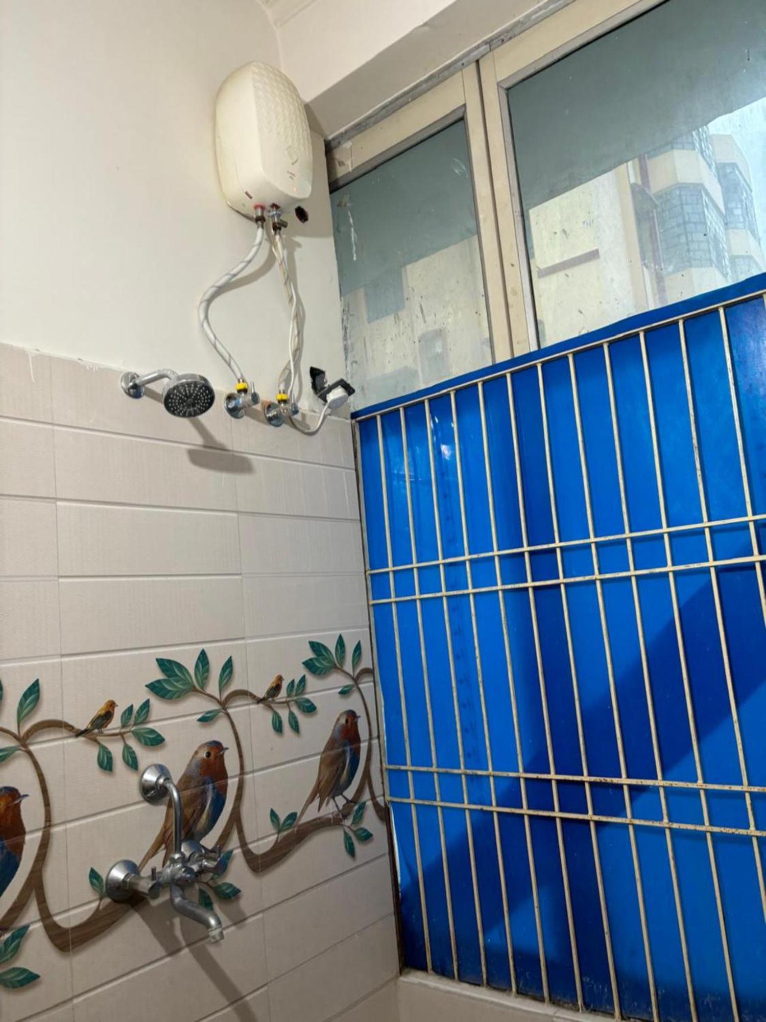 Goroomgo Varanasi Paradise Varanasi - Parking & Restaurant Available - Perfect Location And Comfortable Room Exterior photo